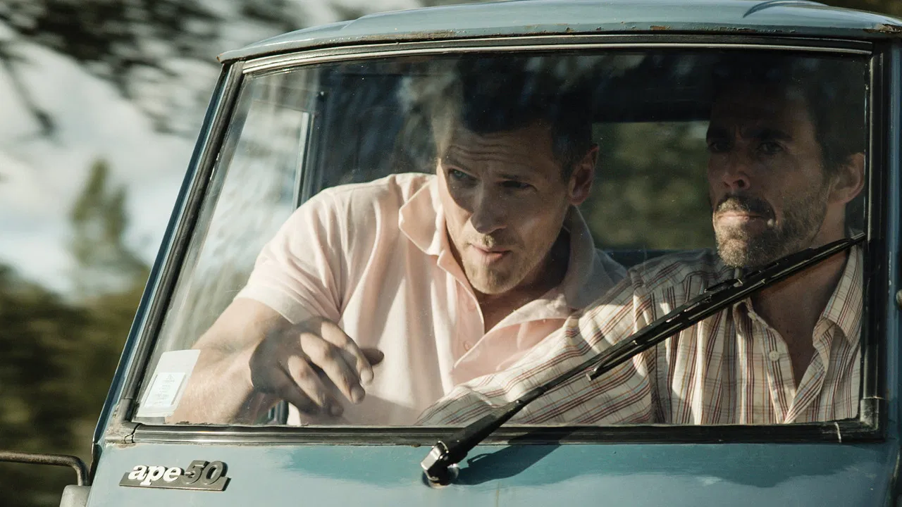 The Right Juice backdrop