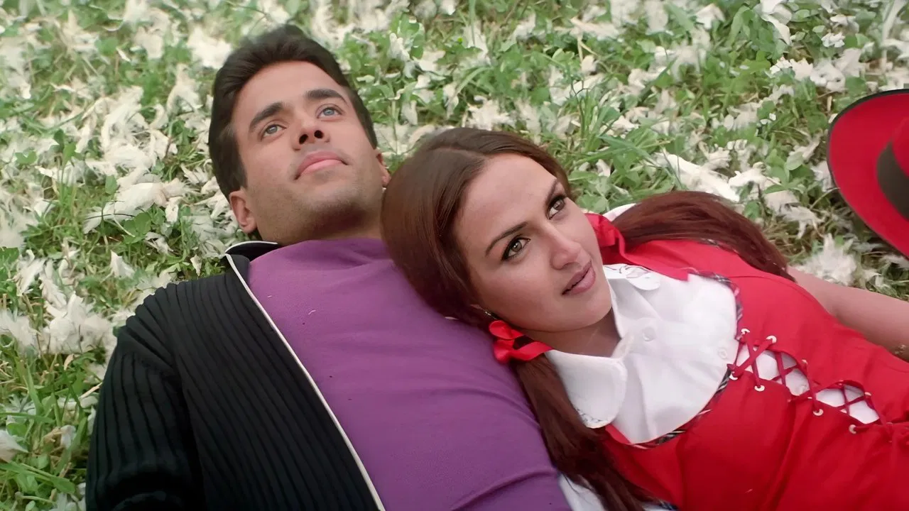 Kyaa Dil Ne Kahaa backdrop