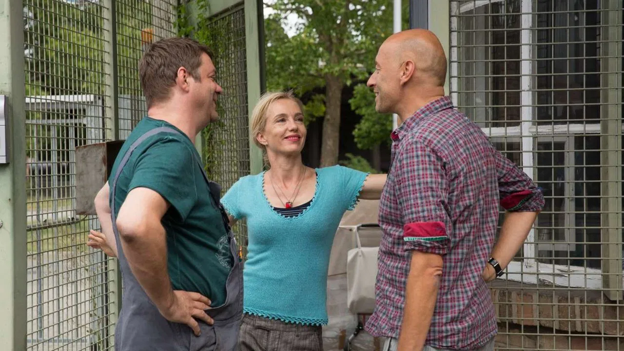 Sag mir nichts backdrop