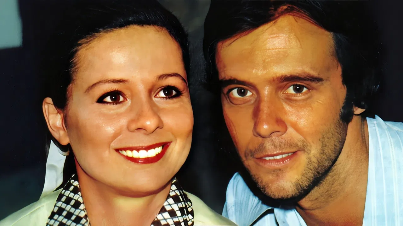 Cara a Cara backdrop