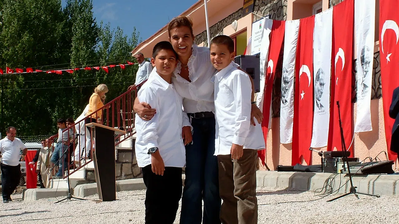 Dokunduğum Yürekler backdrop