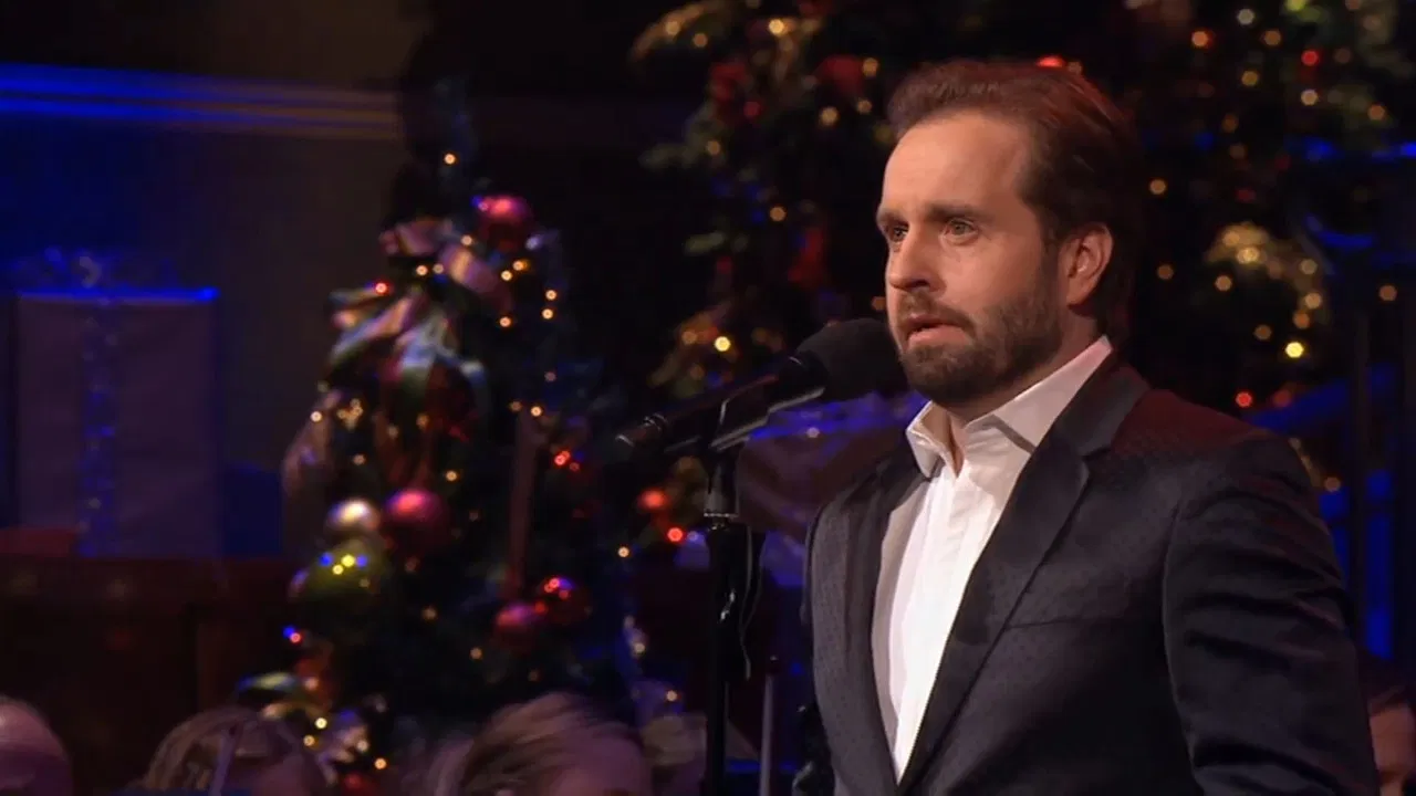 Home for the Holidays: Mormon Tabernacle Choir and the Orchestra at Temple Square backdrop