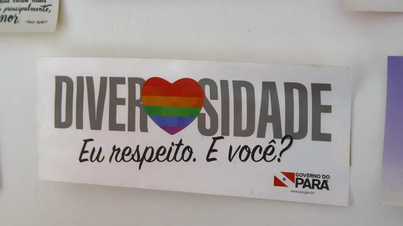 Favela Gay: Periferias LGBTQI+ backdrop