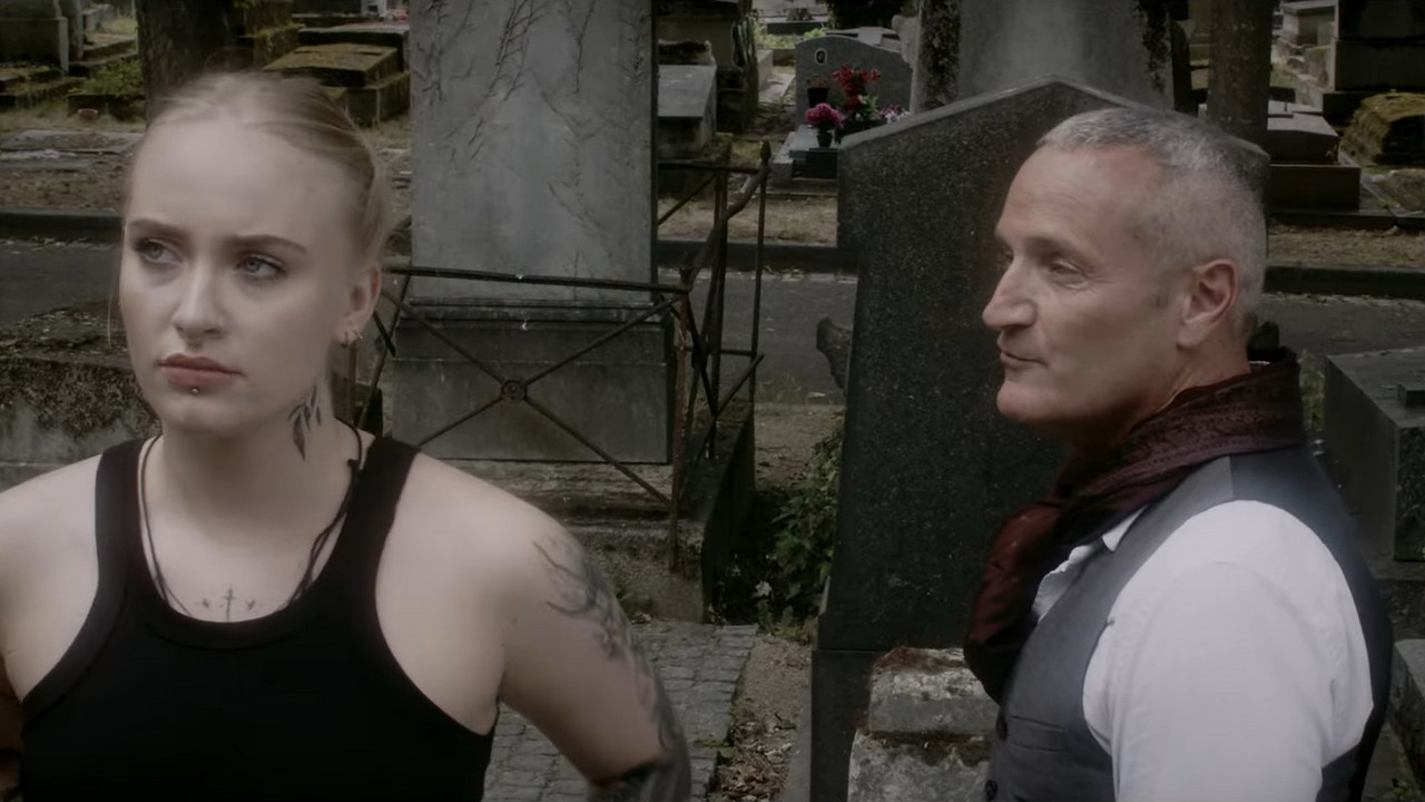 Tant de vagues et de fumées backdrop