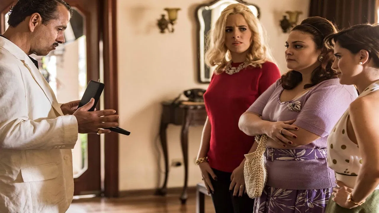 Golden Mouth backdrop