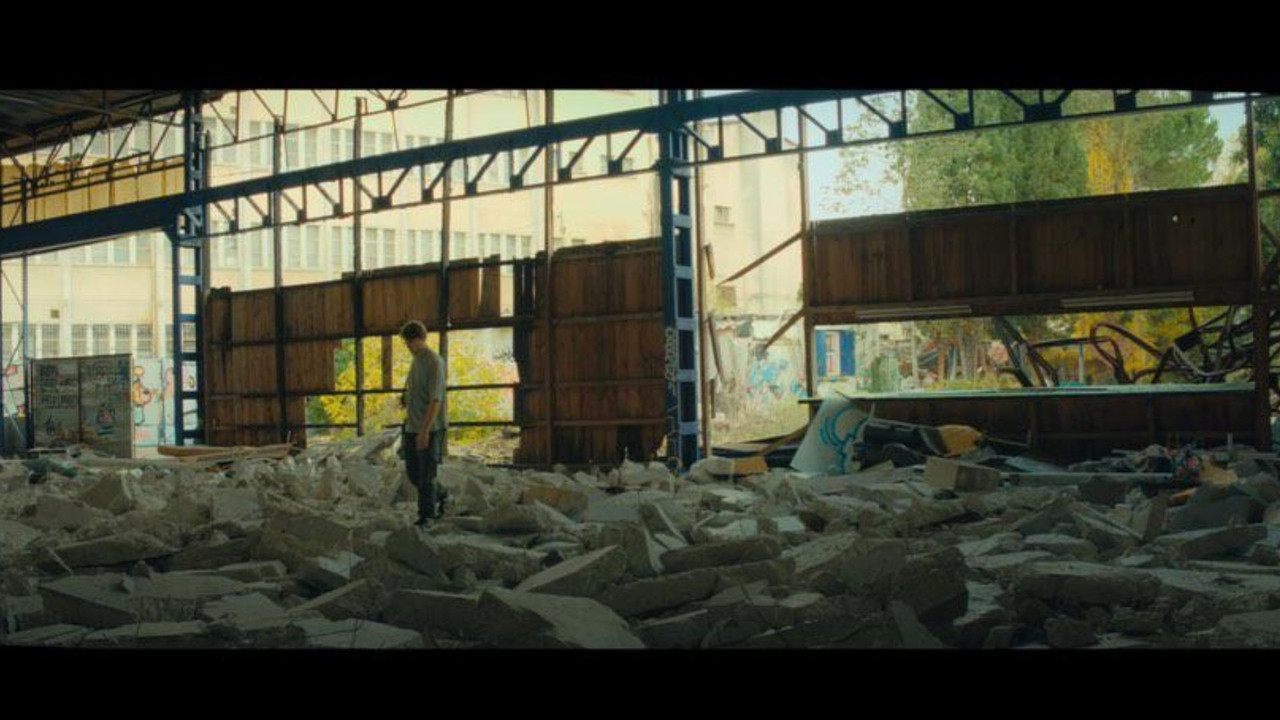 Mêlant Folies backdrop