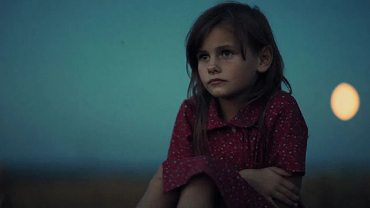 Lisa, Go Home! backdrop