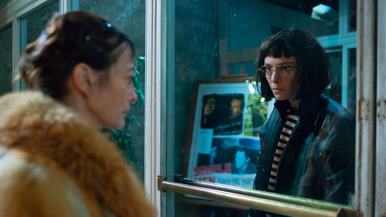 Simple Women backdrop