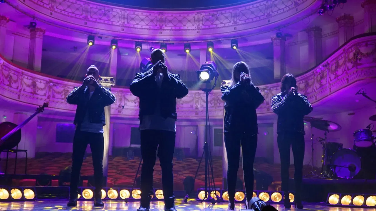 Nästan unplugged backdrop