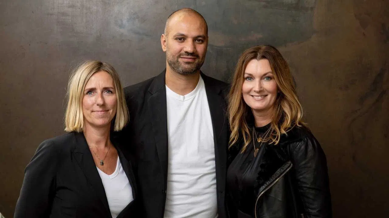 Brente minner backdrop