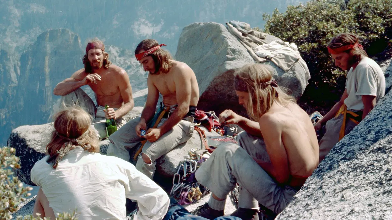 Valley Uprising backdrop