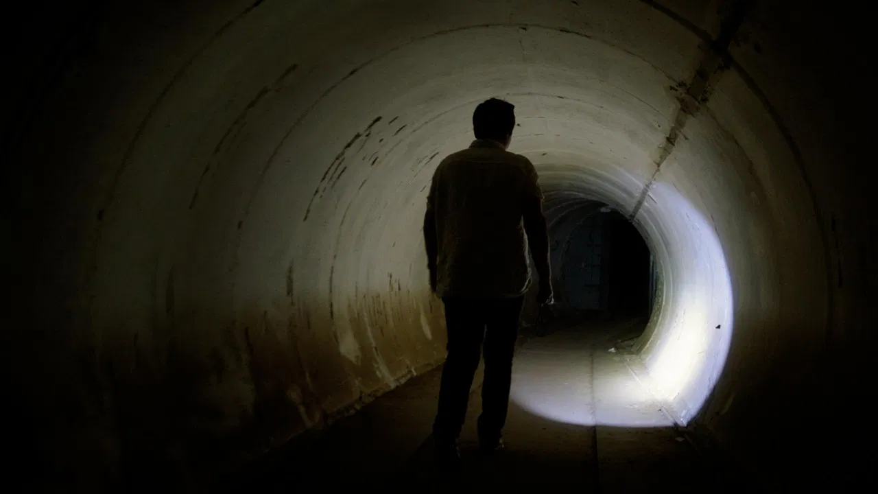 Geheime Unterwelten der DDR - Atombunker und Schutzräume backdrop