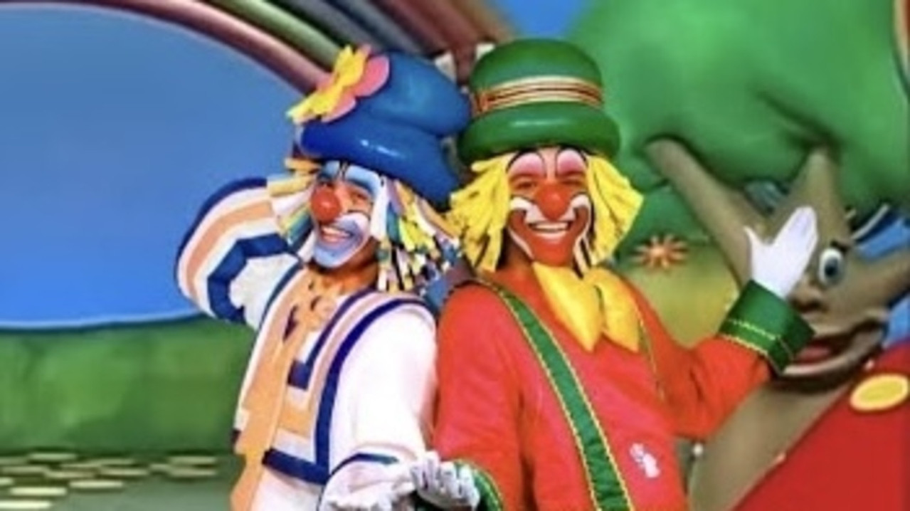 Patati Patatá - No Mundo Encantado backdrop