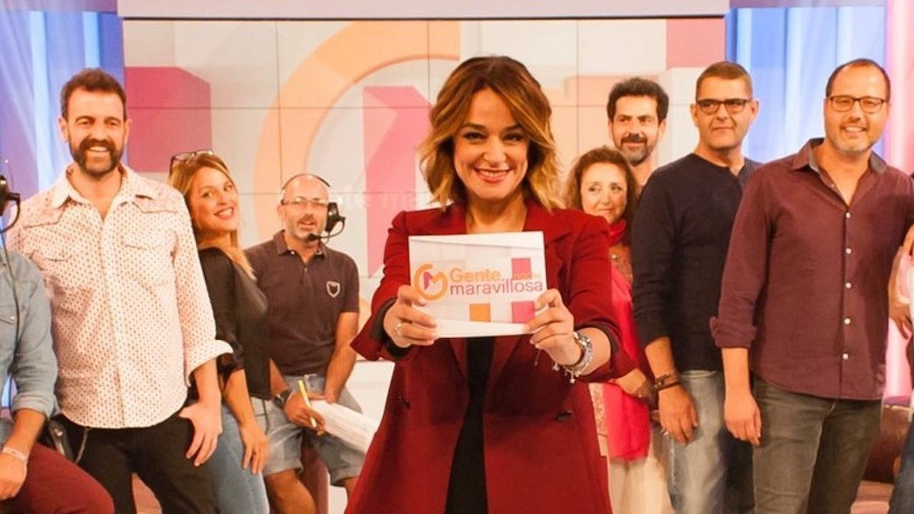 Gente maravillosa backdrop