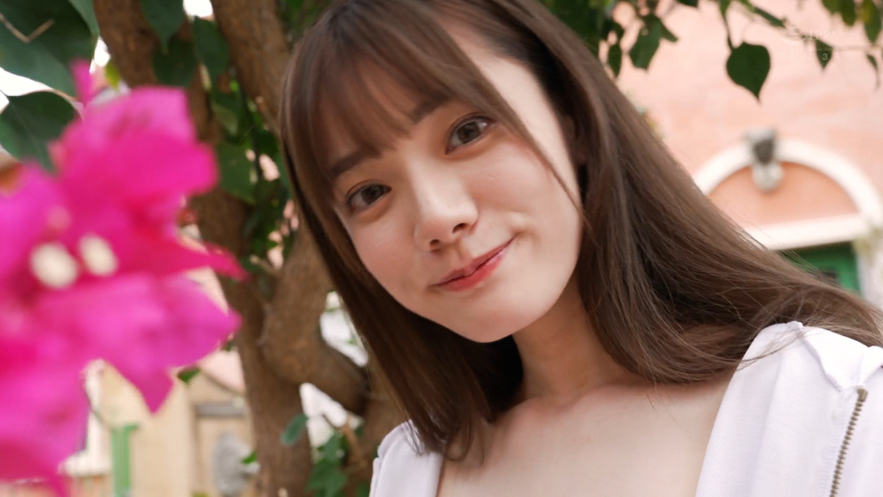 裸天使 宮下玲奈 backdrop