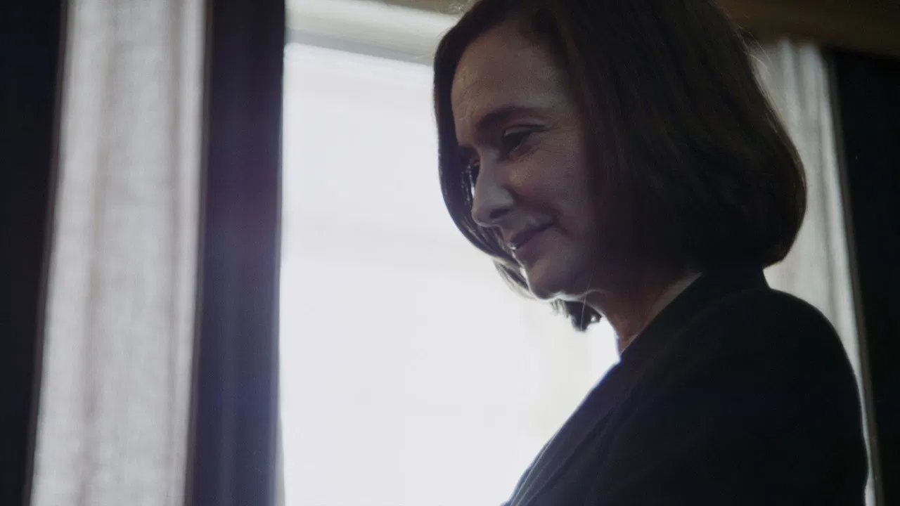 Le Prochain backdrop