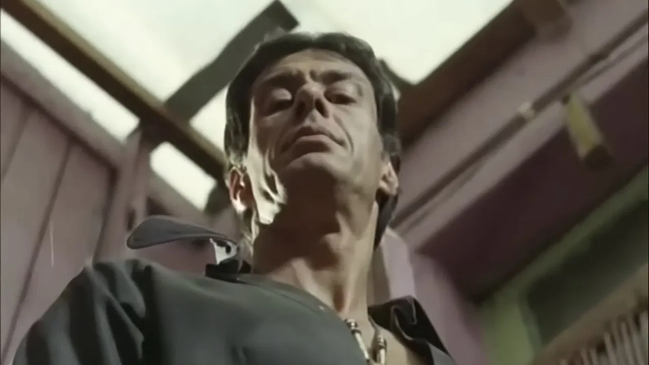 Toña, Born a Virgin backdrop