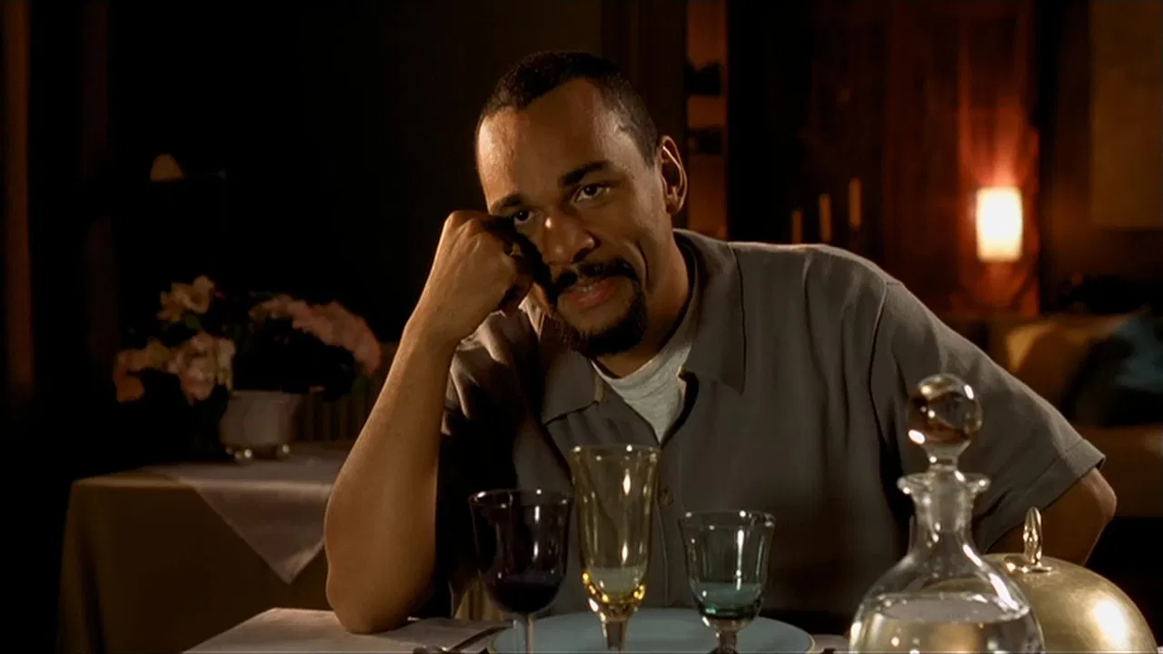 Hors Service backdrop