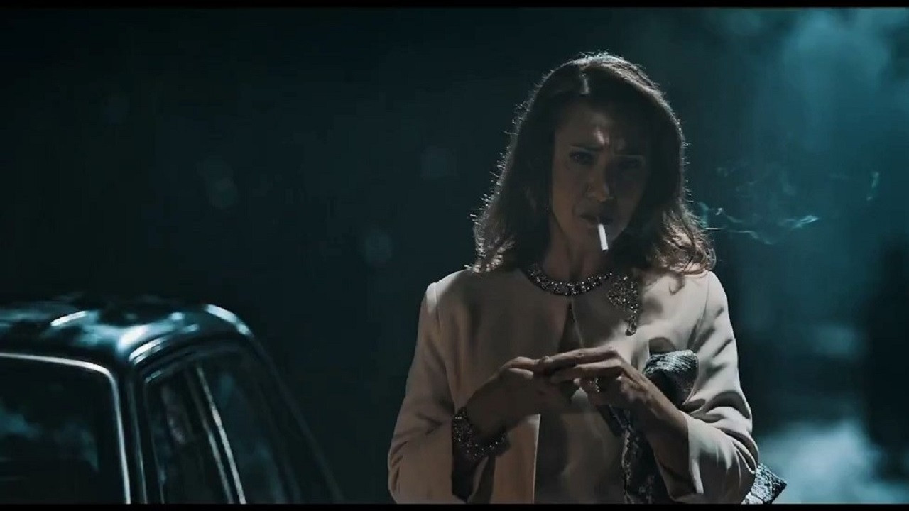 Alamet-i Kıyamet backdrop