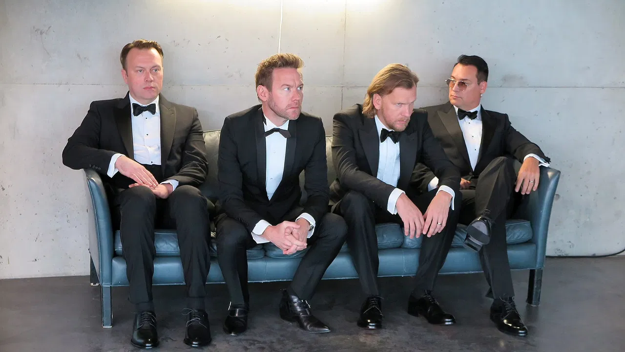 Vi är inte längre där (Sista året med Kent) backdrop