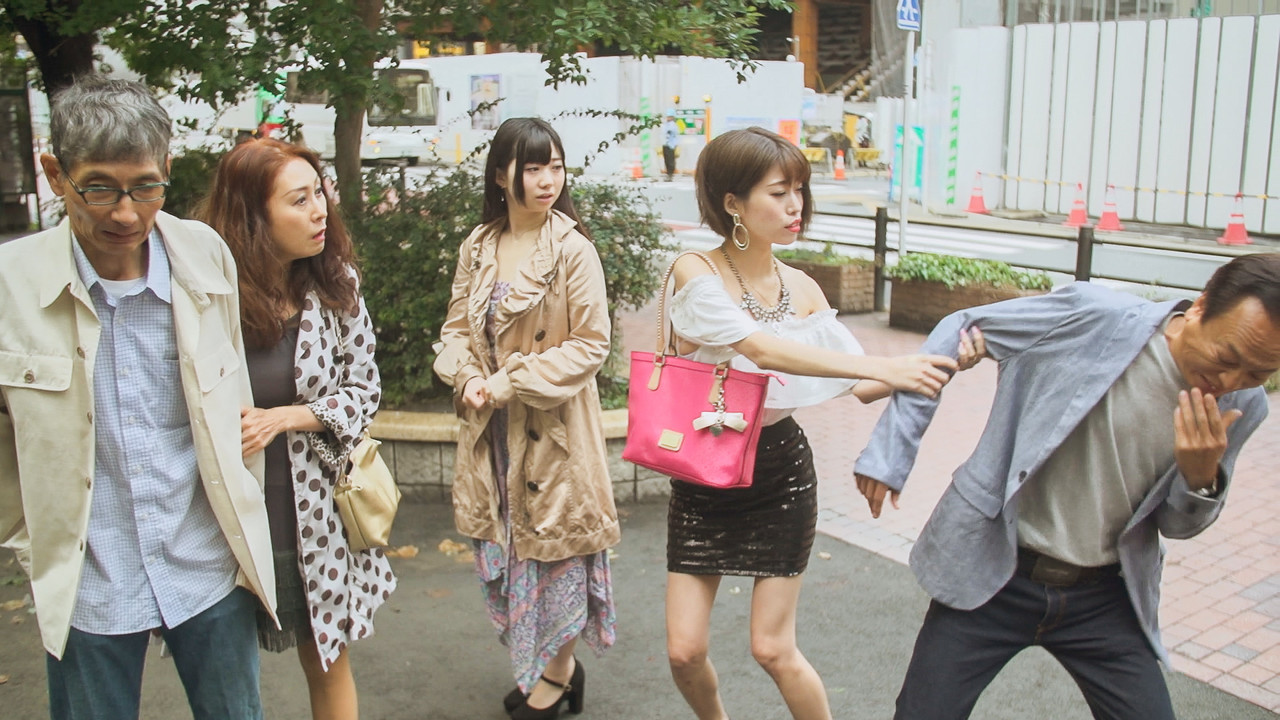 Dare ni demo iyarashii himitsu ga aru backdrop