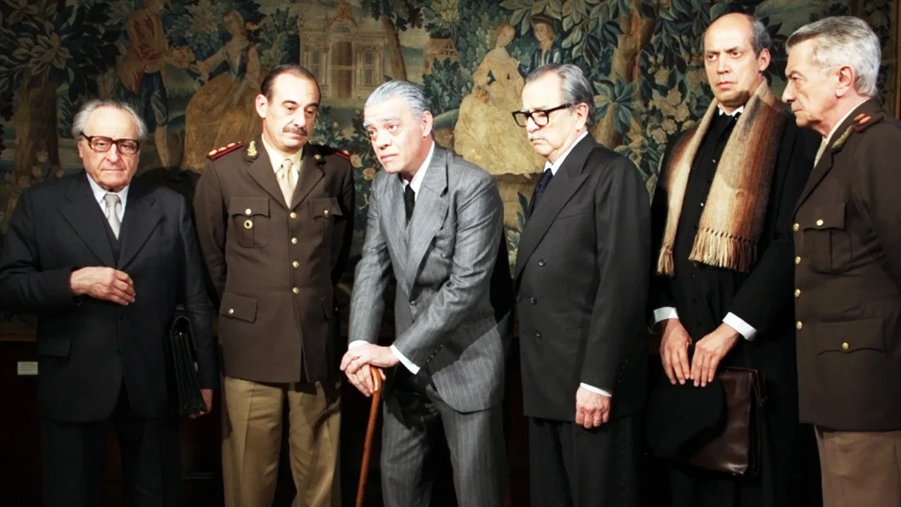 El almuerzo backdrop