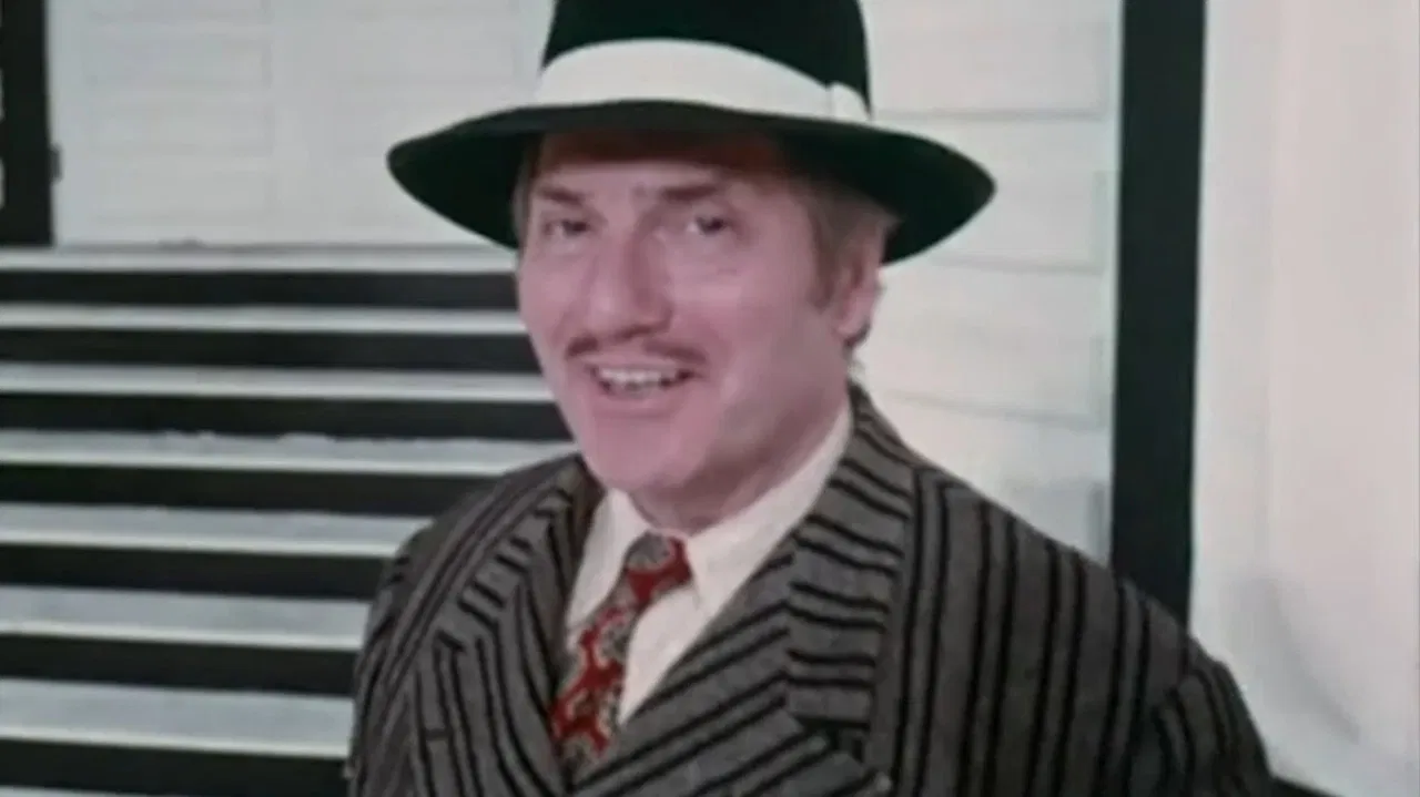 Livin' Easy backdrop