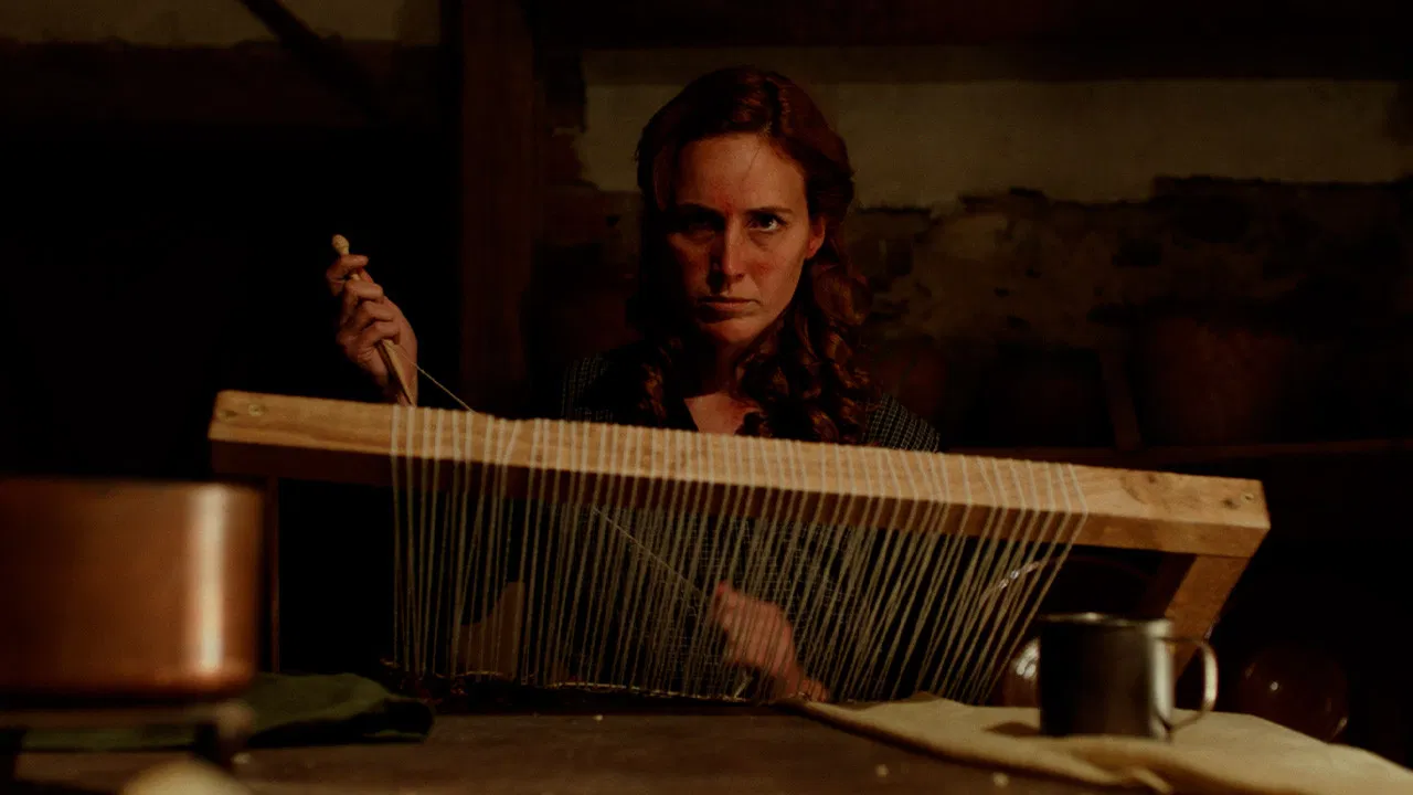 Cinco Paredes backdrop