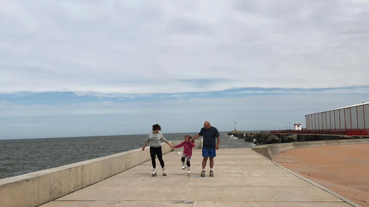 78 Revoluciones backdrop