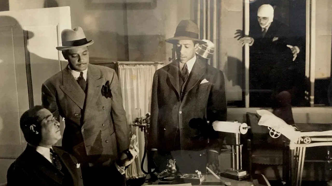 Four Shall Die backdrop