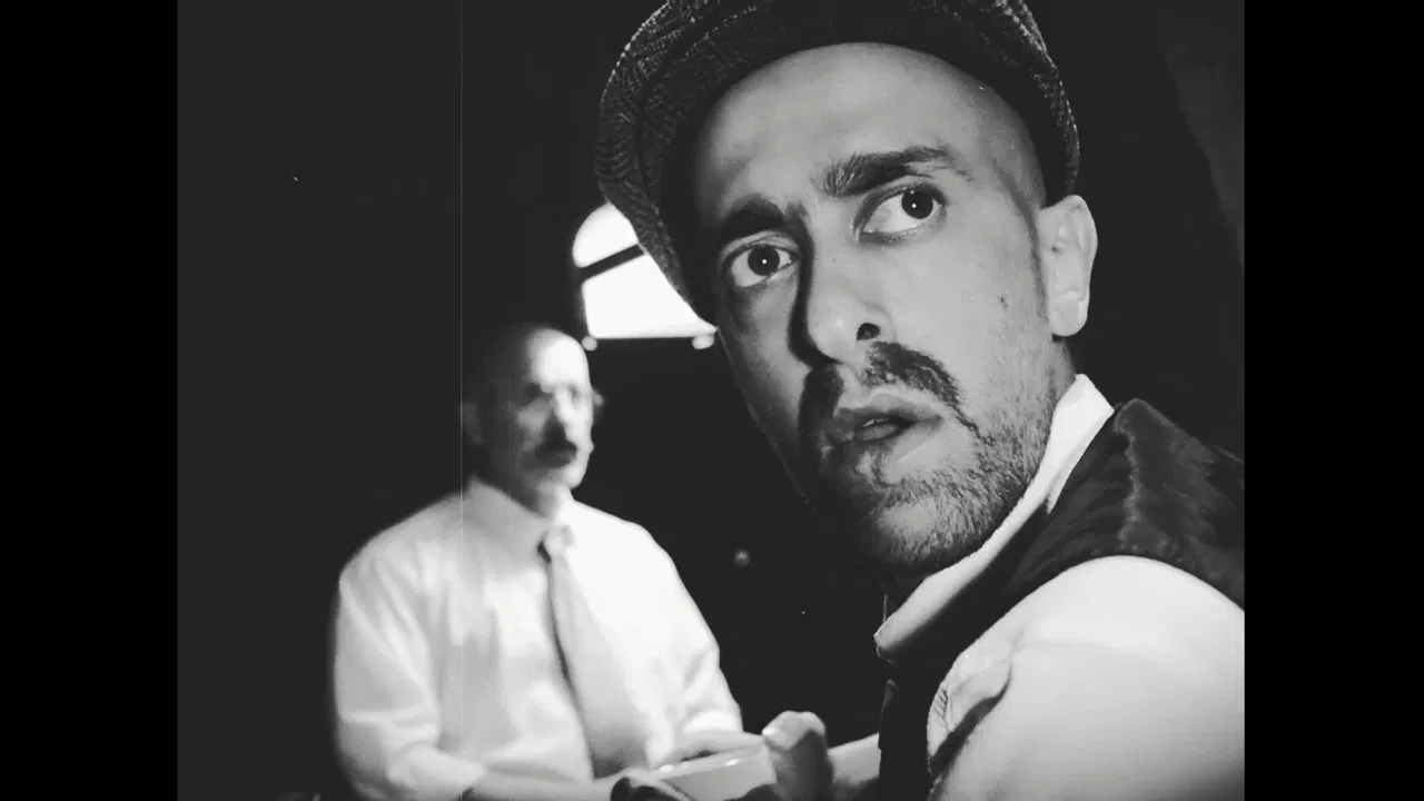 A Gramophone In The Dark backdrop