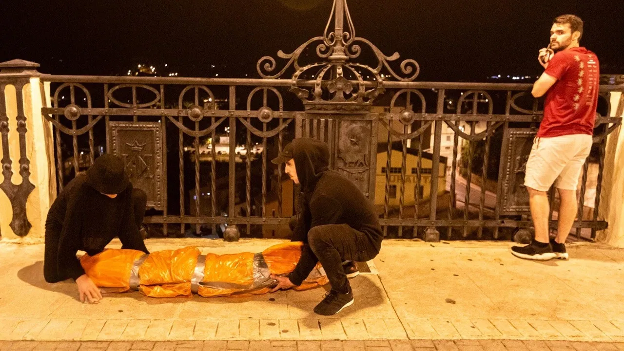 Hijos Compartidos backdrop