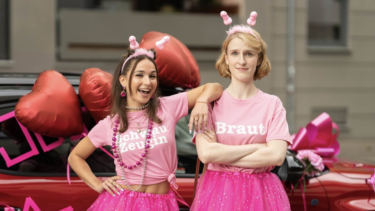 Plötzlich Schwester backdrop