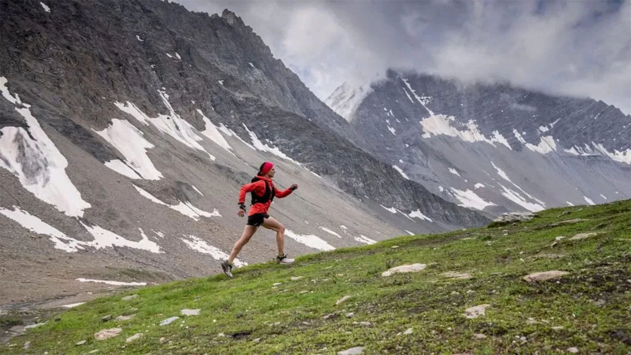 Free to Run backdrop