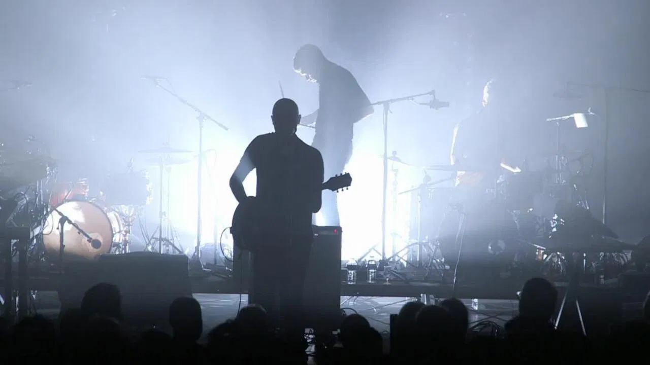 Dominique A, le rock fragile backdrop