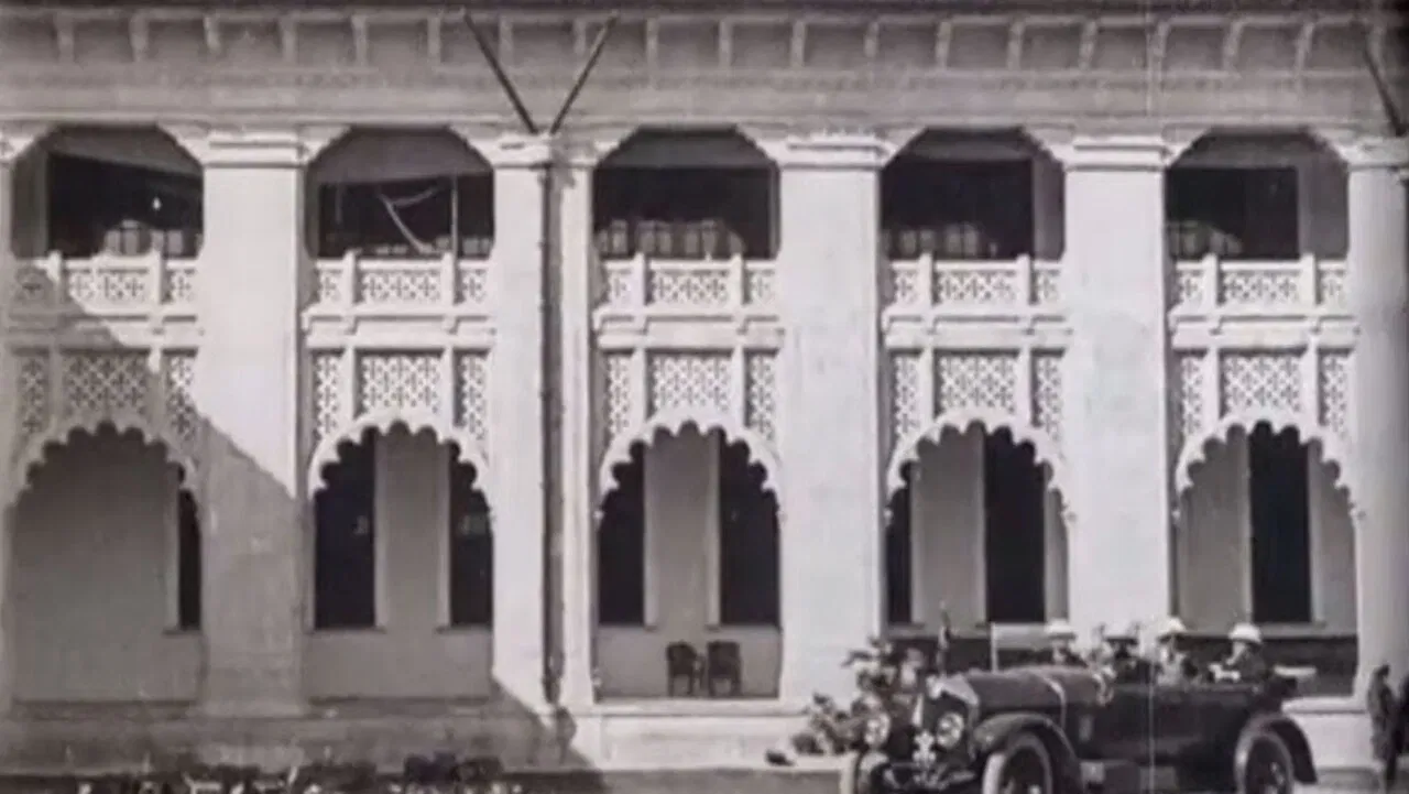 Edward Prince of Wales' Tour of India: Bikaner, Lucknow, Benares, Nepal and Great Tiger Shoot backdrop