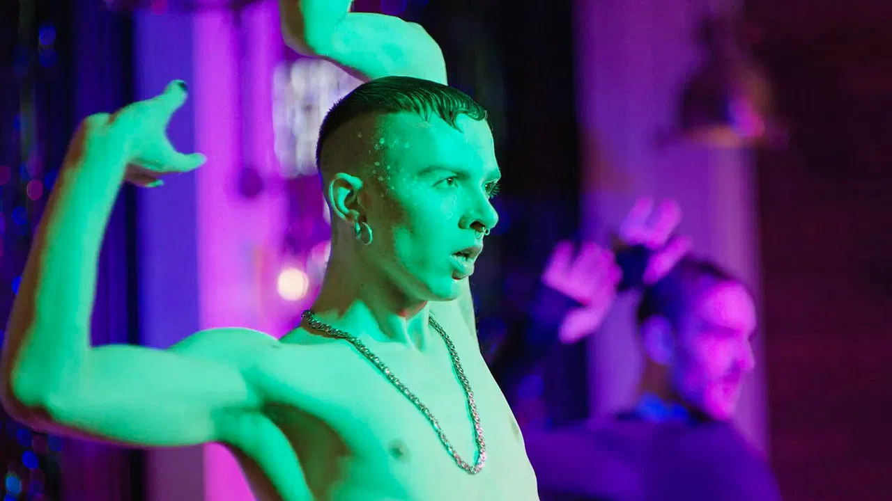 Deep in Vogue backdrop