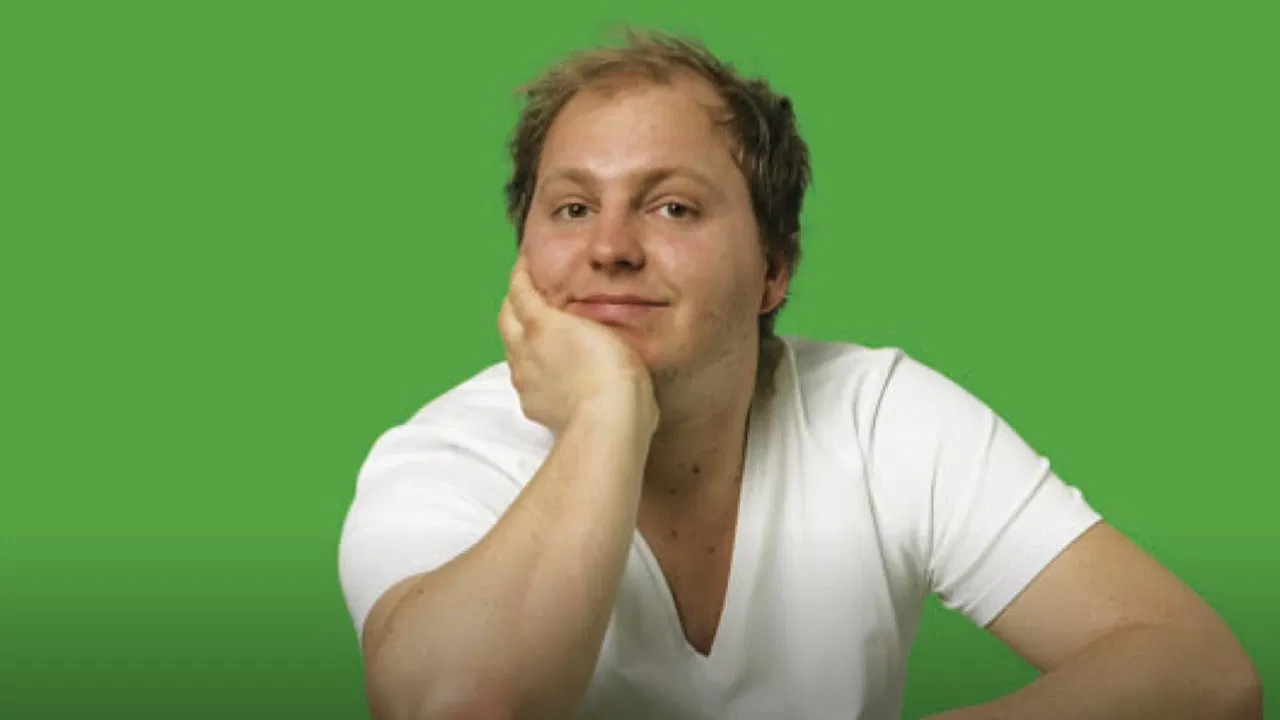 Rune Klan: Går large backdrop