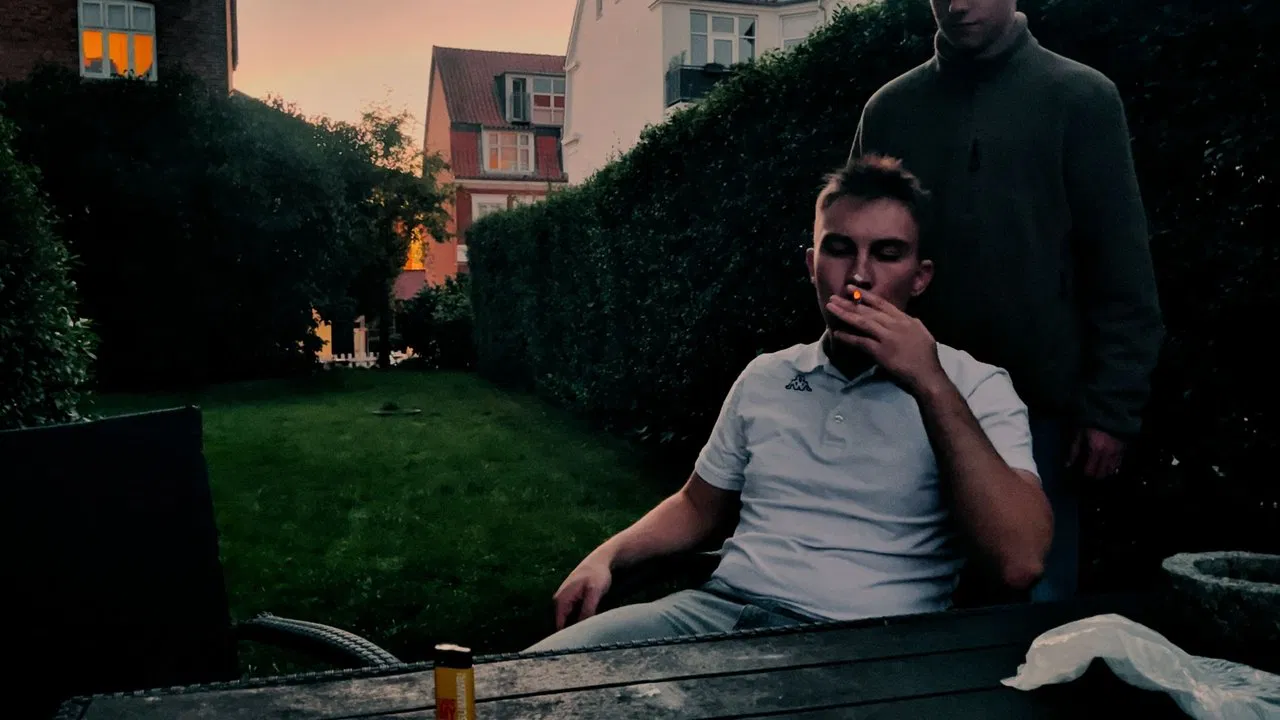 Cocaine Kills backdrop