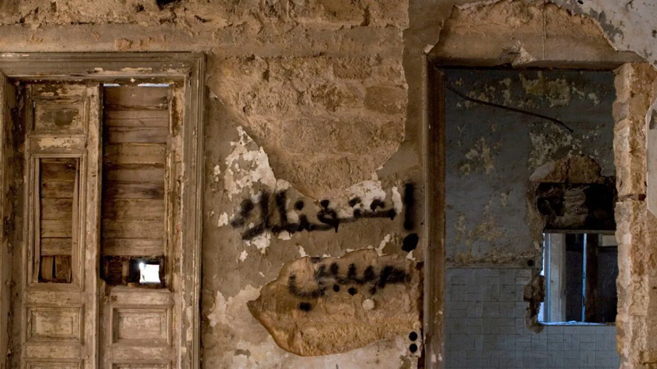 So the Lovers Could Come Out Again backdrop