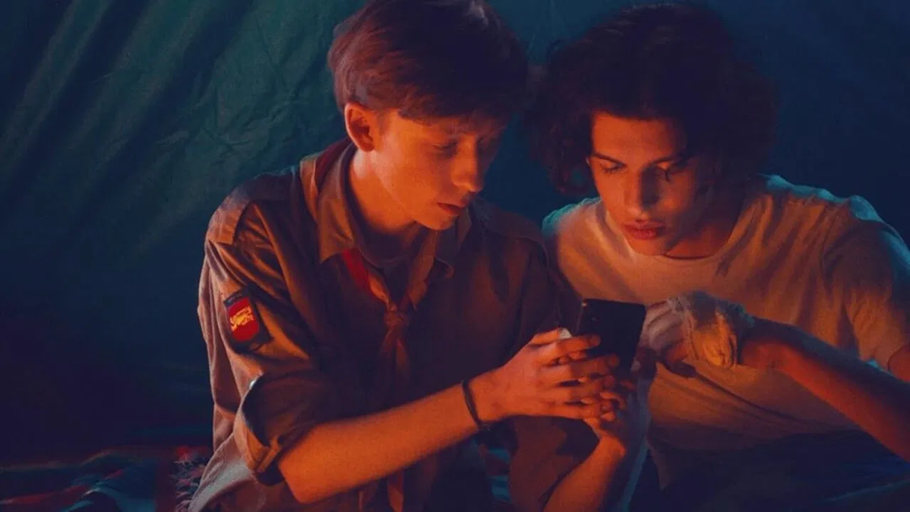 Male Gaze: Heavenly Creatures backdrop