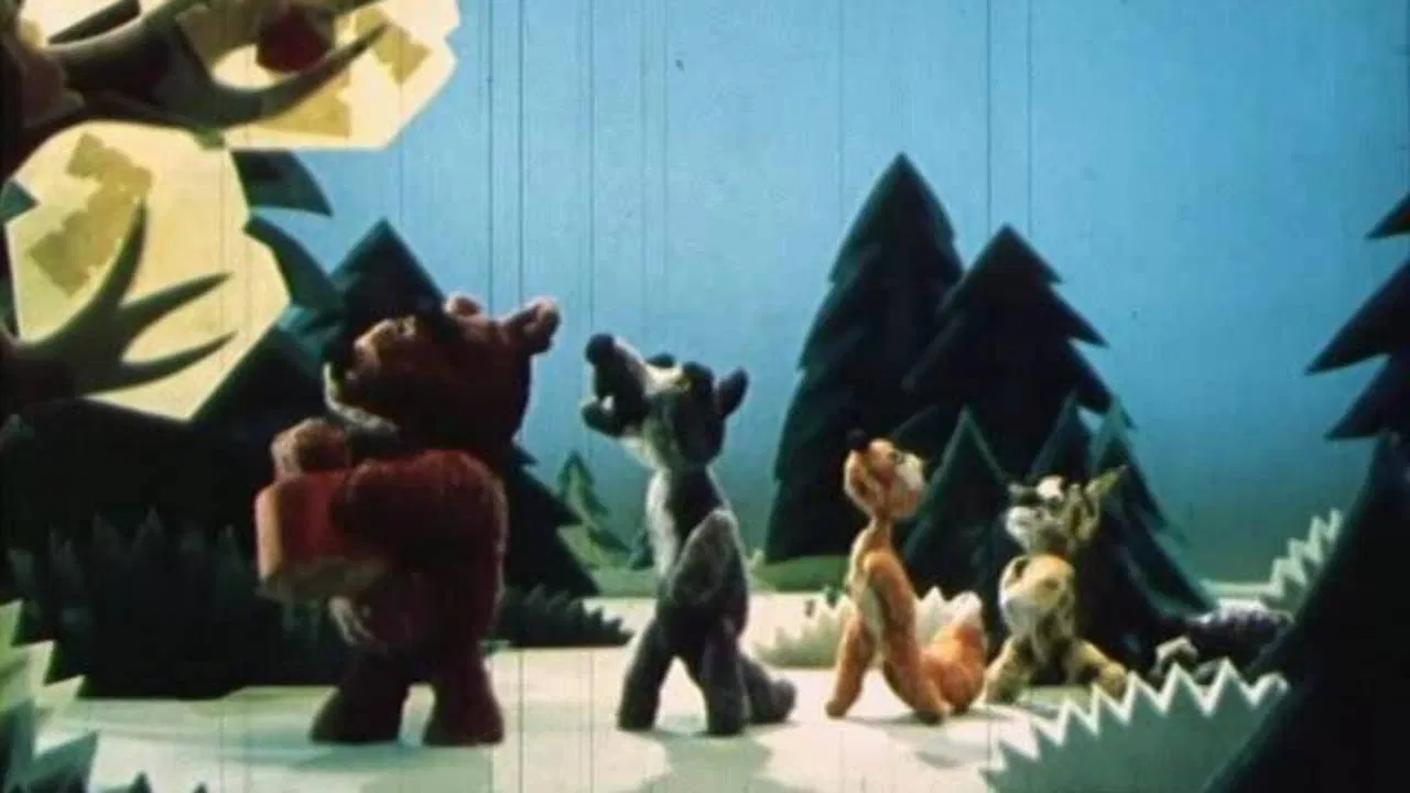 War of Birds and Animals backdrop