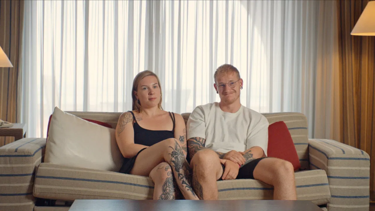 Samen Vreemdgaan backdrop