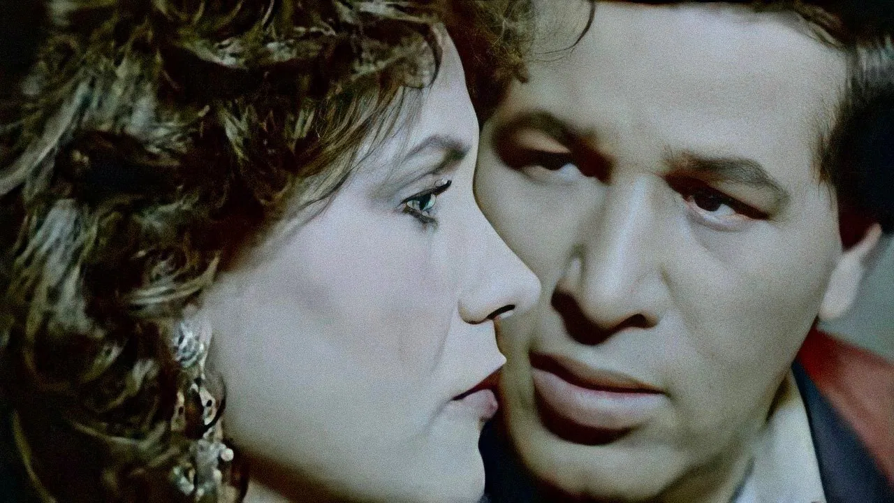 Say Hi to Soso backdrop