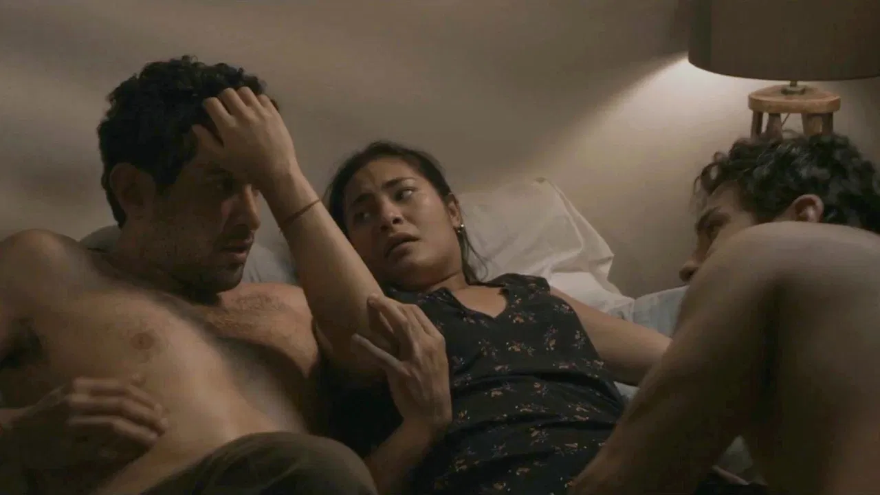 Menage à trois backdrop