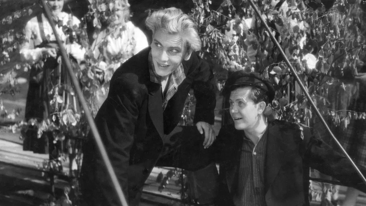 Kanavan laidalla backdrop