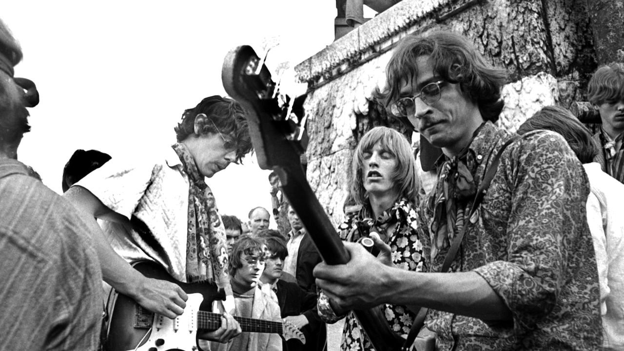 Kun for forrykte: Eik Skaløe og Steppeulvene backdrop