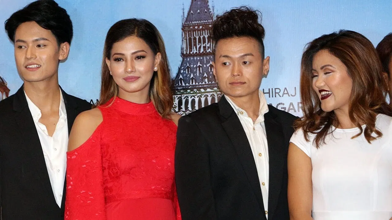 Intu Mintu Londonma backdrop