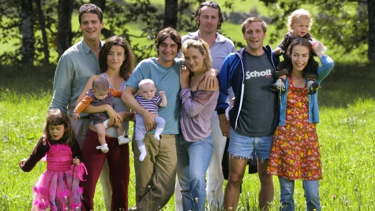 Nos enfants chéris : La série backdrop