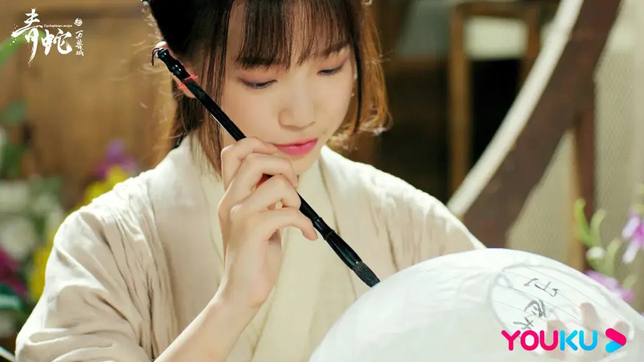 Cyclophiops Major backdrop